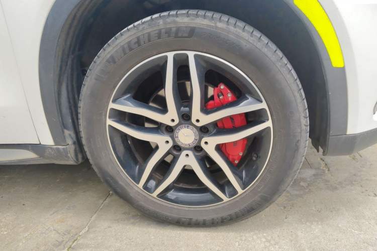 Used Mercedes-Benz GLA 2016 GLA 200 Fashion Model Right Front Wheel Hub