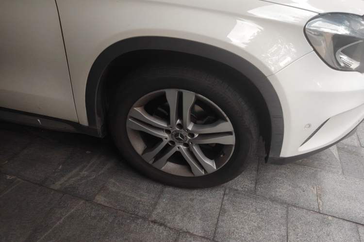 Used Mercedes-Benz GLA 2016 GLA 200 Sport Edition Right Front Wheel Hub