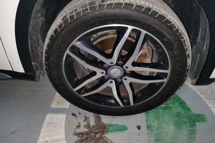 Used Mercedes-Benz GLA 2016 GLA 220 4MATIC Fashion Edition Right Front Wheel Hub