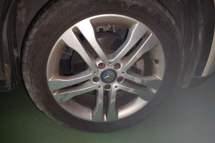 Used Mercedes-Benz GLA 2016 GLA 200 Sport Edition Right Front Wheel Hub