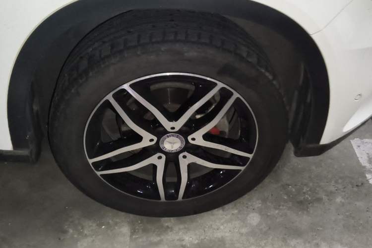 Used Mercedes-Benz GLA 2016 GLA 200 Fashion Model Right Front Wheel Hub
