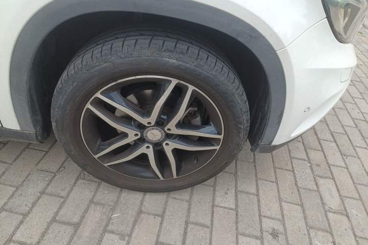 Used Mercedes-Benz GLA 2016 GLA 200 Fashion Model Right Front Wheel Hub