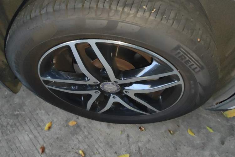 Used Mercedes-Benz GLA 2016 GLA 200 Fashion Model Right Front Wheel Hub