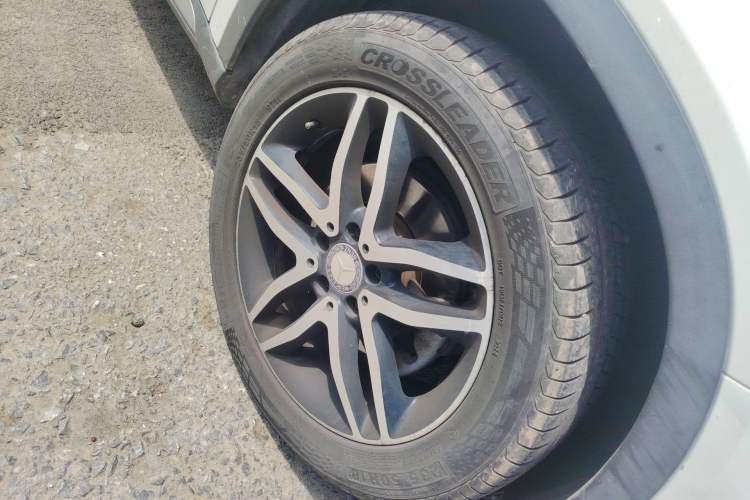 Used Mercedes-Benz GLA 2016 GLA 220 4MATIC Fashion Edition Right Front Wheel Hub