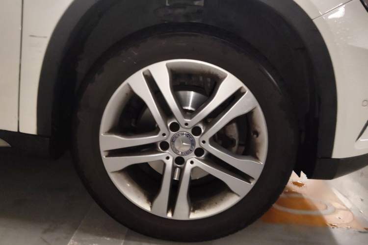 Used Mercedes-Benz GLA 2016 GLA 200 Sport Edition Right Front Wheel Hub