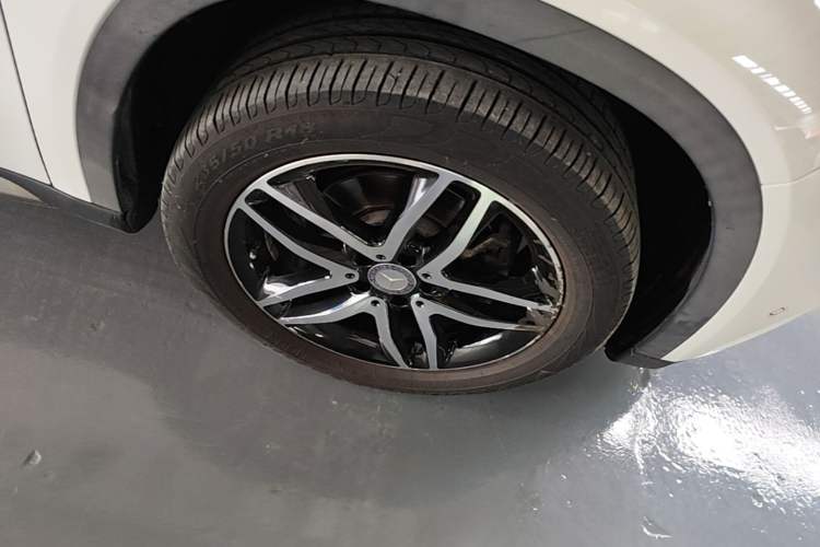 Used Mercedes-Benz GLA 2016 GLA 200 Fashion Model Right Front Wheel Hub