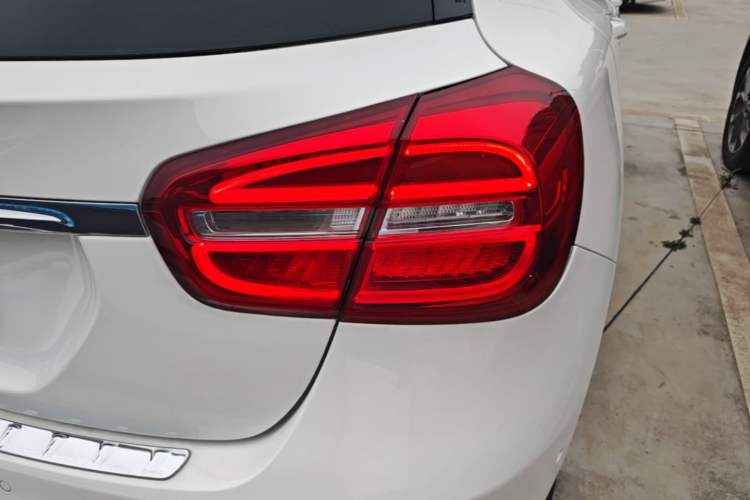 Used Mercedes-Benz GLA 2016 GLA 200 Fashion Model Right Rear Taillight
