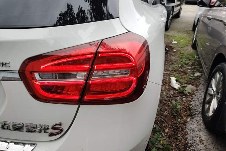 Used Mercedes-Benz GLA 2016 GLA 220 4MATIC Fashion Edition Right Rear Taillight