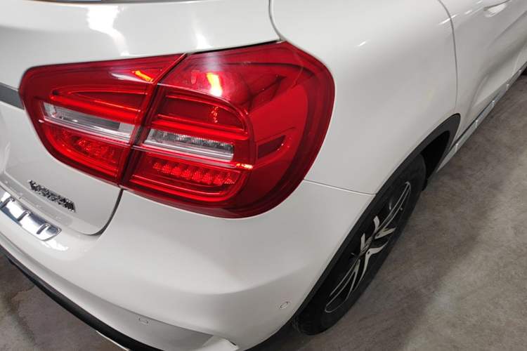 Used Mercedes-Benz GLA 2016 GLA 200 Fashion Model Right Rear Taillight