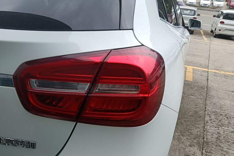 Used Mercedes-Benz GLA 2016 GLA 220 4MATIC Luxury Model Right Rear Taillight