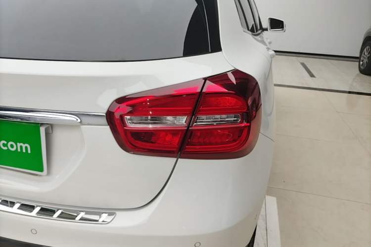 Used Mercedes-Benz GLA 2016 GLA 200 Fashion Model Right Rear Taillight