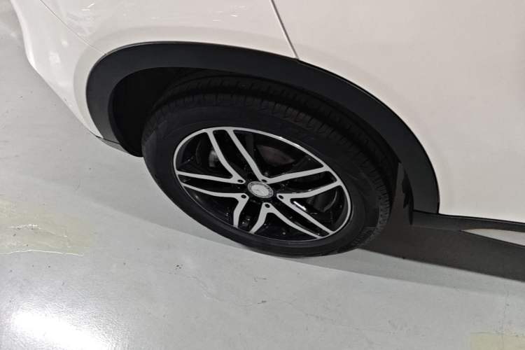 Used Mercedes-Benz GLA 2016 GLA 200 Sport Edition Right Rear Wheel Hub