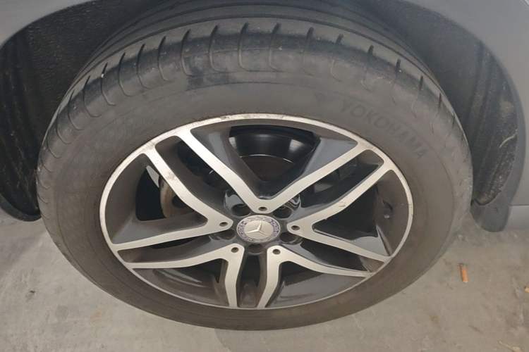 Used Mercedes-Benz GLA 2016 GLA 200 Fashion Model Right Rear Wheel Hub