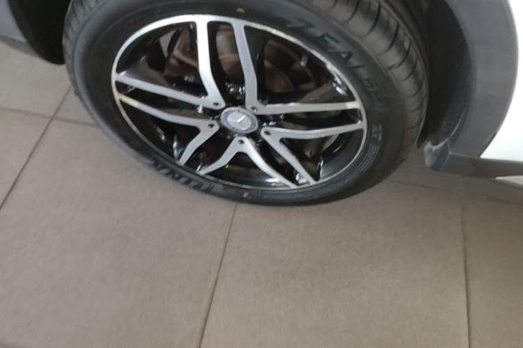 Used Mercedes-Benz GLA 2016 GLA 220 4MATIC Fashion Edition Right Rear Wheel Hub