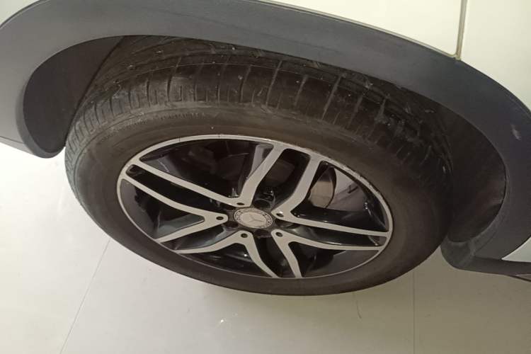 Used Mercedes-Benz GLA 2016 GLA 200 Fashion Model Right Rear Wheel Hub