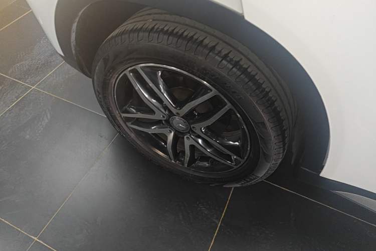 Used Mercedes-Benz GLA 2016 GLA 220 4MATIC Fashion Edition Right Rear Wheel Hub