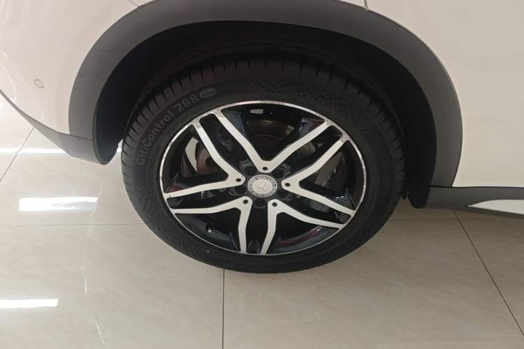 Used Mercedes-Benz GLA 2016 GLA 220 4MATIC Fashion Edition Right Rear Wheel Hub