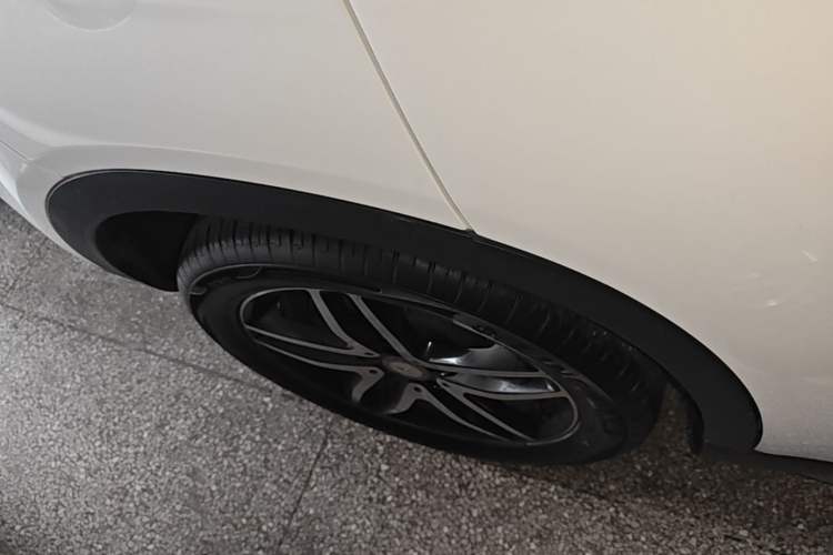 Used Mercedes-Benz GLA 2016 GLA 200 Fashion Model Right Rear Wheel Hub