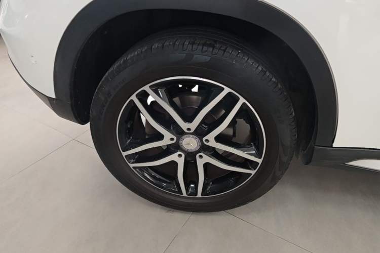 Used Mercedes-Benz GLA 2016 GLA 200 Fashion Model Right Rear Wheel Hub