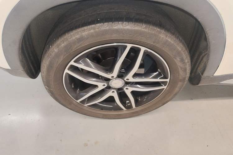 Used Mercedes-Benz GLA 2016 GLA 200 Fashion Model Right Rear Wheel Hub