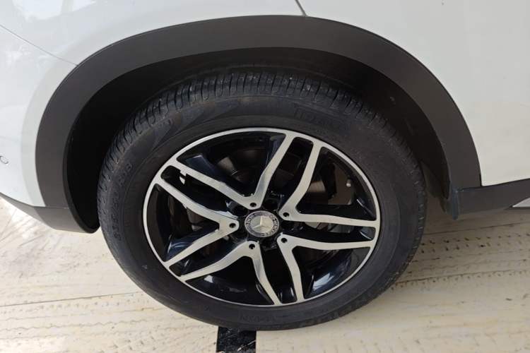 Used Mercedes-Benz GLA 2016 GLA 200 Fashion Model Right Rear Wheel Hub
