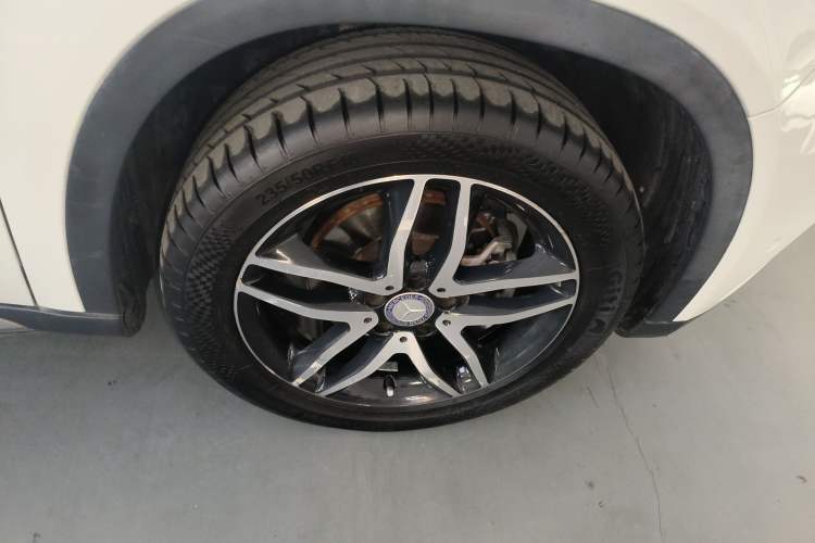 Used Mercedes-Benz GLA 2016 GLA 200 Fashion Model Right Rear Wheel Hub