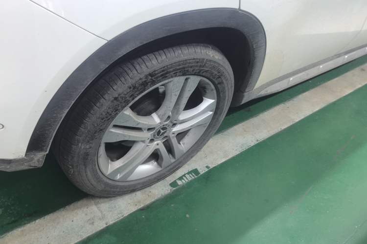 Used Mercedes-Benz GLA 2016 GLA 200 Fashion Model Right Rear Wheel Hub