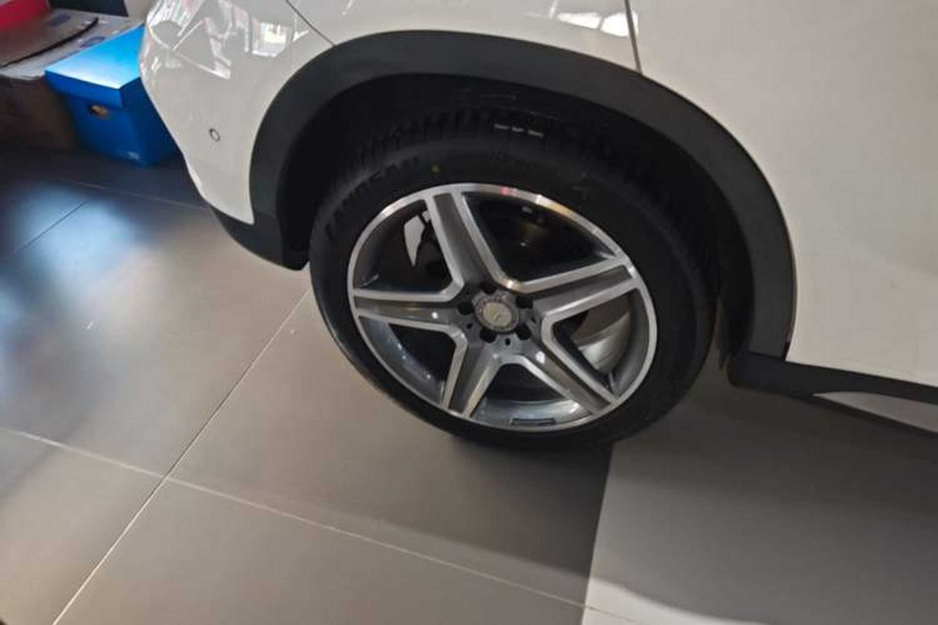 Used Mercedes-Benz GLA 2016 GLA 260 4MATIC Sport Edition Right Rear Wheel Hub