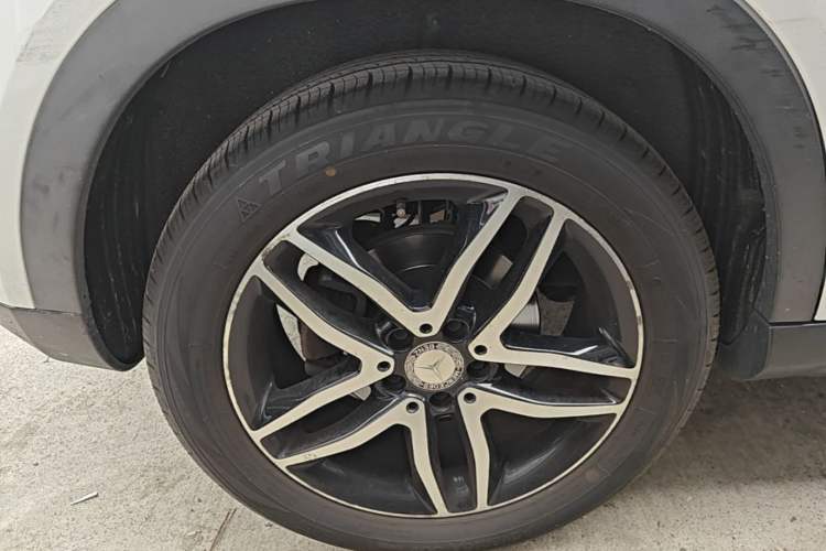 Used Mercedes-Benz GLA 2016 GLA 220 4MATIC Fashion Edition Right Rear Wheel Hub
