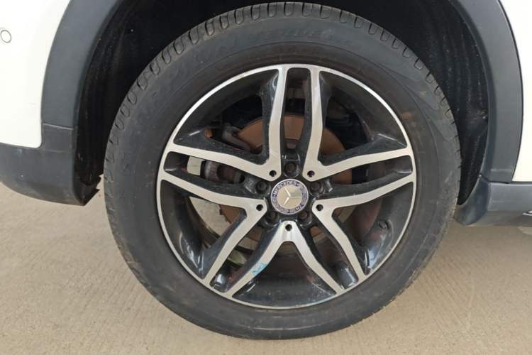 Used Mercedes-Benz GLA 2016 GLA 220 4MATIC Fashion Edition Right Rear Wheel Hub