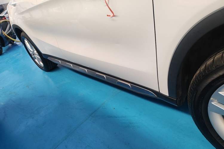 Used Mercedes-Benz GLA 2016 GLA 200 Sport Edition Right Side Sill