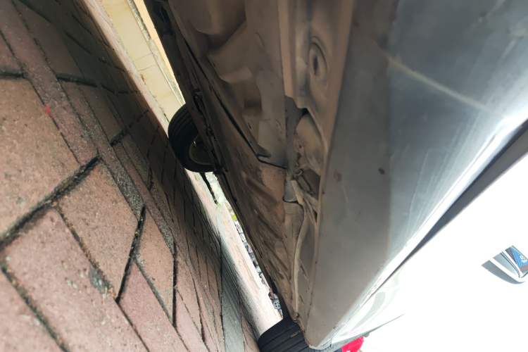 Used Mercedes-Benz GLA 2016 GLA 200 Fashion Model Right Side Sill