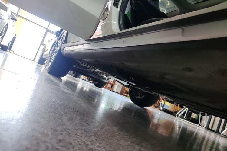 Used Mercedes-Benz GLA 2016 GLA 200 Fashion Model Right Side Sill