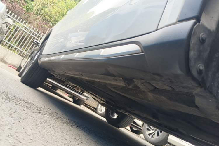 Used Mercedes-Benz GLA 2016 GLA 200 Fashion Model Right Side Sill