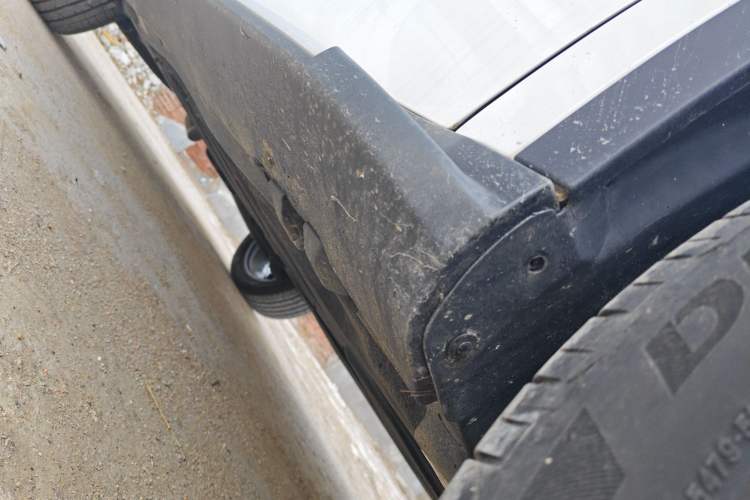 Used Mercedes-Benz GLA 2016 GLA 220 4MATIC Fashion Edition Right Side Sill