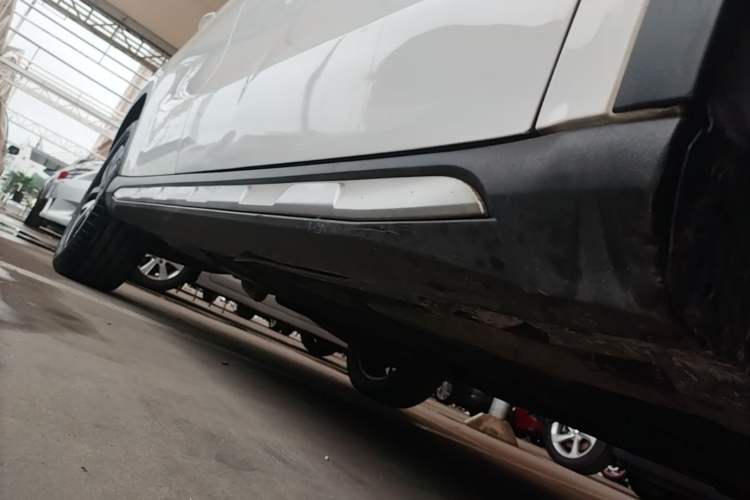 Used Mercedes-Benz GLA 2016 GLA 220 4MATIC Fashion Edition Right Side Sill