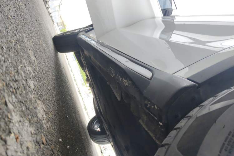 Used Mercedes-Benz GLA 2016 GLA 200 Fashion Model Right Side Sill