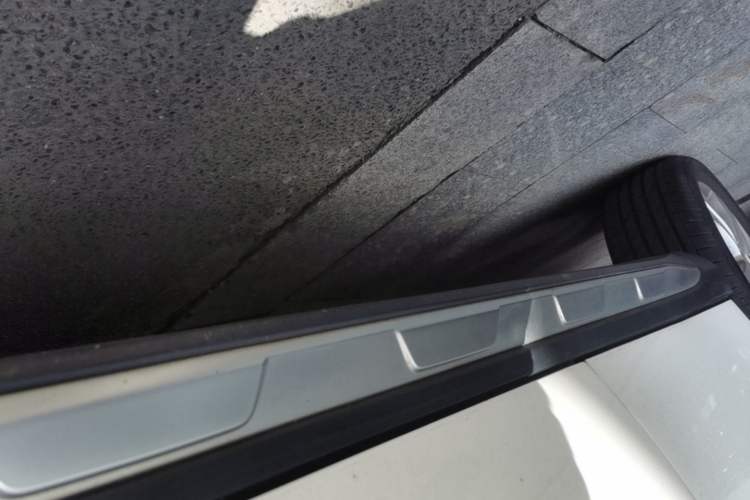 Used Mercedes-Benz GLA 2016 GLA 200 Sport Edition Right Side Sill