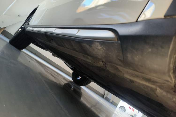 Used Mercedes-Benz GLA 2016 GLA 200 Fashion Model Right Side Sill