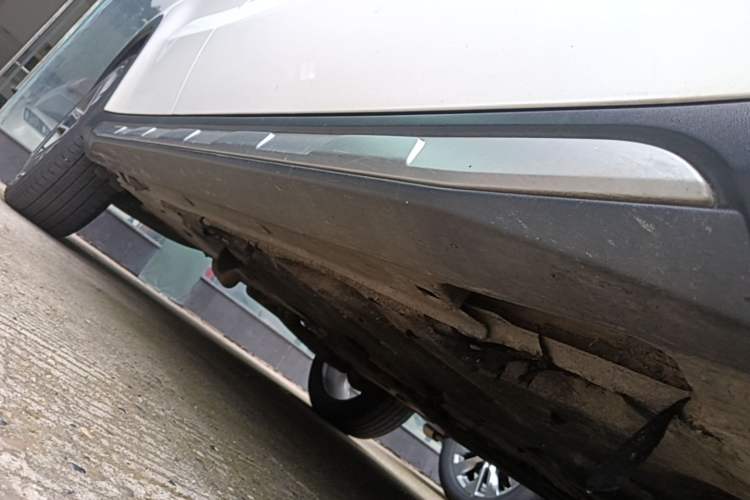 Used Mercedes-Benz GLA 2016 GLA 220 4MATIC Luxury Model Right Side Sill