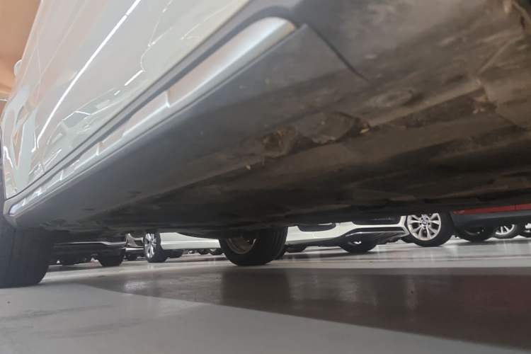 Used Mercedes-Benz GLA 2016 GLA 200 Sport Edition Right Side Sill