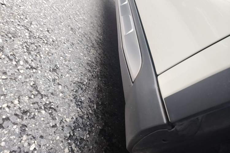 Used Mercedes-Benz GLA 2016 GLA 220 4MATIC Luxury Model Right Side Sill