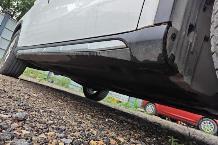 Used Mercedes-Benz GLA 2016 GLA 200 Sport Edition Right Side Sill