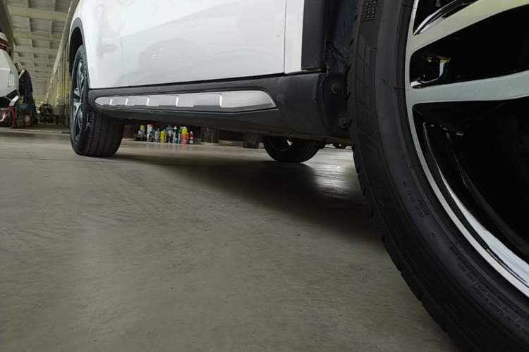 Used Mercedes-Benz GLA 2016 GLA 200 Fashion Model Right Side Sill