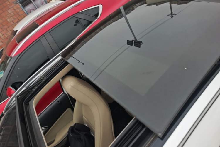 Used Mercedes-Benz GLA 2016 GLA 200 Fashion Model Roof