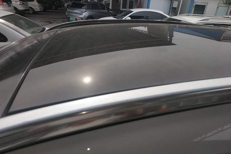 Used Mercedes-Benz GLA 2016 GLA 200 Fashion Model Roof