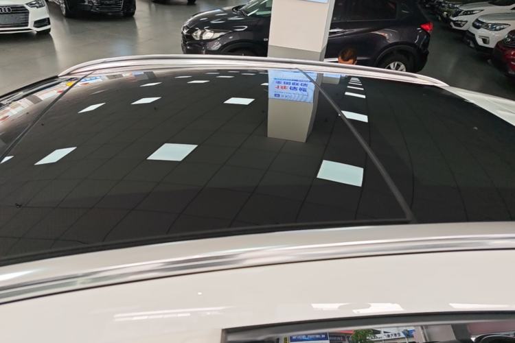 Used Mercedes-Benz GLA 2016 GLA 200 Fashion Model Roof
