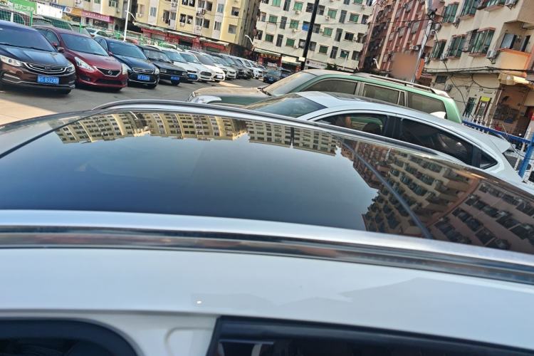Used Mercedes-Benz GLA 2016 GLA 200 Fashion Model Roof