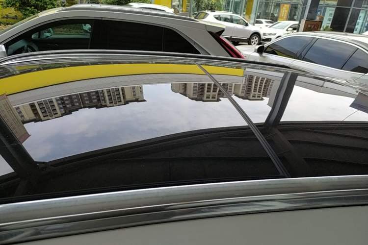 Used Mercedes-Benz GLA 2016 GLA 200 Fashion Model Roof