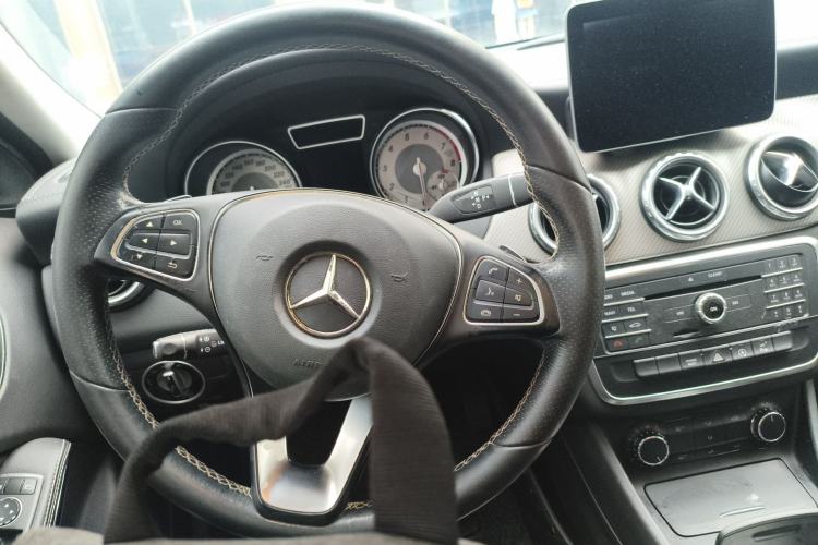 Used Mercedes-Benz GLA 2016 GLA 200 Fashion Model Steering Wheel